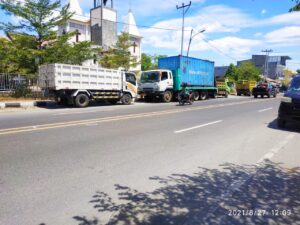 Dishub Lembata Tertibkan Kendaraan Parkir di Kawasan Pertokoan Lewoleba