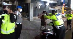 Polres-Kodim 1602 Ende Patroli Sadar Prokes Cegah Lonjakan Covid-19