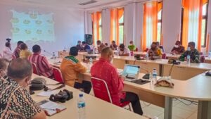 PLT Bupati Lembata, Thomas Ola :” Proses Pilkades, Berlindunglah dibalik Regulasi”