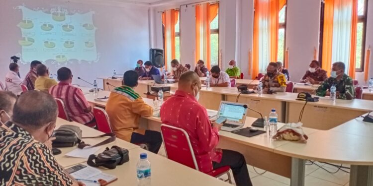 PLT Bupati Lembata, Thomas Ola :” Proses Pilkades, Berlindunglah dibalik Regulasi”