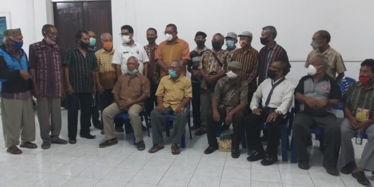 Thomas Ola Minta Masyarakat Bantu Awasi Pengerjaan Jalan Dalam Kota Lewoleba