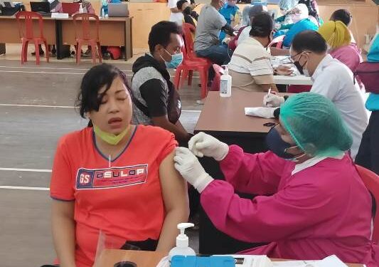 Subda PON Gencarkan vaksinasi, Anton Kaize : Khusus OAP Diberikan Sembako Setelah Divaksin