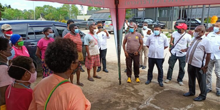 Bantu Dana Untuk Puluhan Mama Papua di Sota, Bupati Merauke: Harus Digunakan Dengan Baik