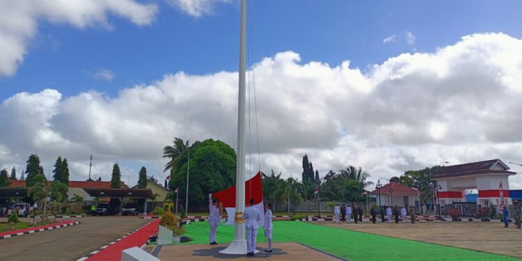 Semangat dan Ketangguhan Paskibra Merauke  	Kala Mengibarkan Bendera Merah Putih
