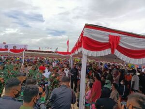 Bupati Merauke Dampingi Panglima TNI, Kapolri dan Menpora Pantau  Vaksinasi Massal di Halaman Kantor Bupati