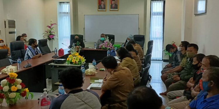 Pedagang Sebut Satpol PP Arogan Saat PPKM, Bupati Merauke : Jadi Catatan Khusus Saya