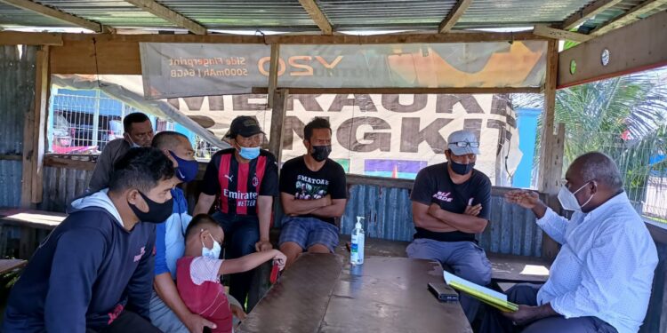 Kunjungi Sopir Pikap di Pangkalan, Bupati Merauke Akan Berikan Dana ‘Segar’