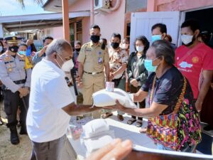 Bantuan Beras dan Susu Didistribusikan, Mama Agustina: Terimakasih Banyak Bapak Bupati Merauke