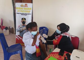 160 Siswa-Siswi di SMKN I Tanah Miring Divaksin, Kepsek : Terimakasih Subda PON Merauke