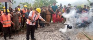 Bangun Jalan Aspal di Desa Poco Rii, Kades Paulus : Kami Sudah Bisa Lagak