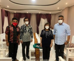 AHP Bersama Rektor Universitas Katolik Parahyangan Bandung Bertemu Tiga Bupati di Flores dan Lembata