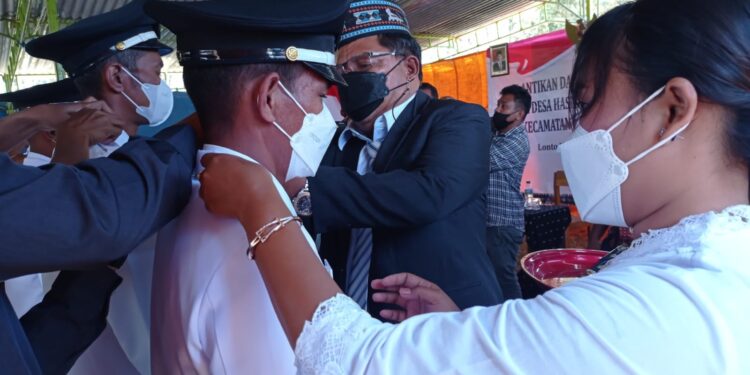 Lantik Kades Di Golo Lonto Ulu, Bupati Andreas Ingatkan Syarat Pemimpin di Masa Krisis
