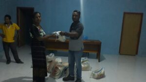 Danramil 1602/4 Maurole Gandeng Media Bantu Warga 2 Desa di Maurole