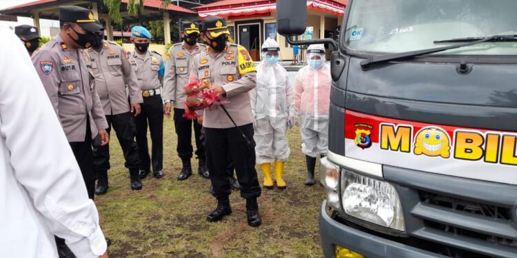 Polres Ende Launching Mobil Senyum Covid-19