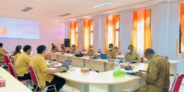 Bupati Lembata : Pemkab Bertanggungjawab Warga Belum Miliki BPJS