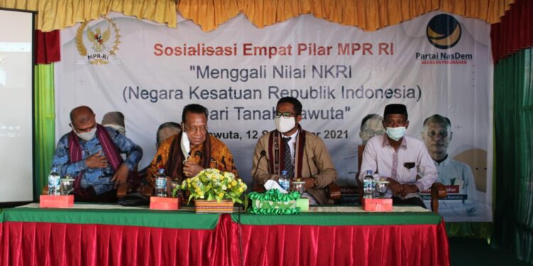 H. Sulaeman Hamzah Anggota DPR RI / MPR RI Sosialisasi Empat  Pilar MPR RI di  Desa Kewuta Flotim