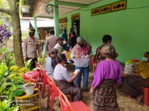 Wakapolres Ende Tinjau Pelaksanaan Vaksin Merdeka di Onelako