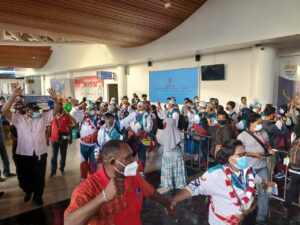 Meriahnya Sambutan Terhadap Atlet Papua di Bandara Mopah