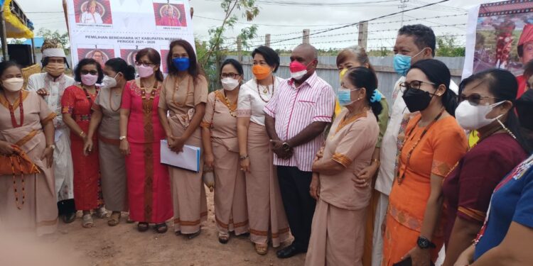 Bupati Merauke Akan Bantu Dana Pembangunan Tongkonan