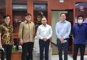 Gubernur NTT Sepakat, Siap Bangun PLTS di Sumba