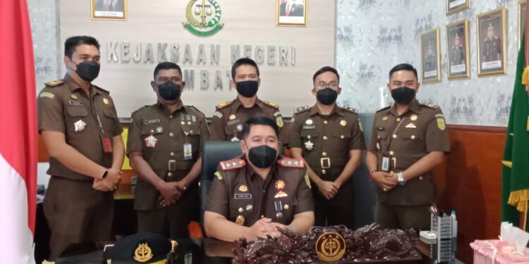Kajari Azrijal,SH.,MH.,Lantik Kasi Pidsus Baru Kejaksaan Negeri Lembata