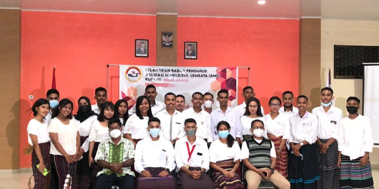 Pelantikan AML Kupang : Jadilah Pemimpin Berintegritas dan Berkarakter