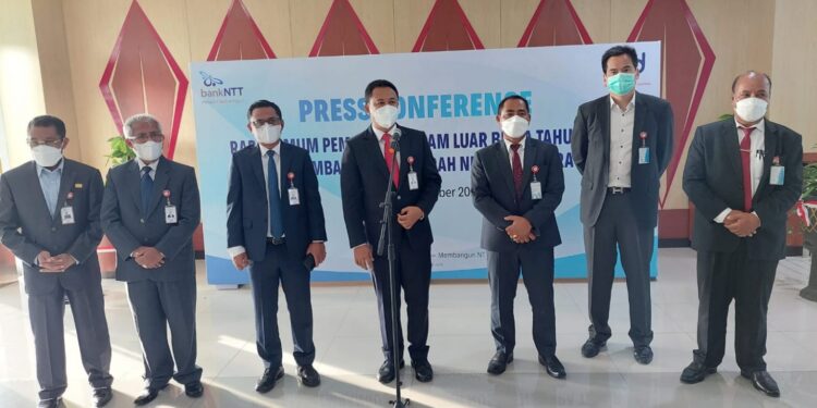 Gubernur Viktor Pimpin RUPS Luar Biasa Bank NTT, Rotasi Pengurus