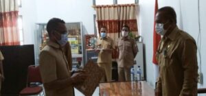 Tersangka Kasus Awulolong, Silvester Samon dicopot, Wens Pukan PLT Kadis Pendidikan Lembata