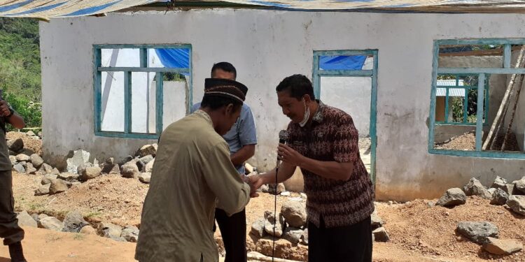 Viral, Siswa SMA Ini Jadi Donatur Tunggal Pembangunan Masjid Wae Kool Matim