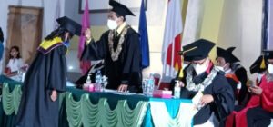Rektor Unwira Kupang Lepas 736 Wisudawan : Jadilah Abdi Yang Rendah Hati