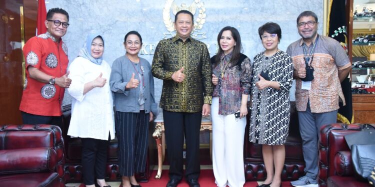 Bamsoet : Bersama Seniman Nusantara, MPR Siapkan Lagu ‘Pilar Bangsa’