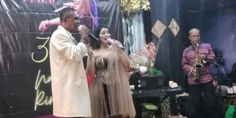 David Ujan-Tio Fanta Pinem Berduet Lantunkan Lagu “Tiada Nama Seindah Namamu”