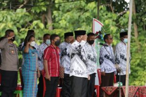 Wabup Manggarai Timur : Peran Guru Tidak Bisa Digantikan Oleh Teknologi