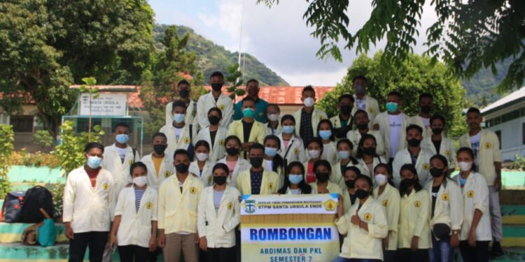Mahasiswa STPM Ende Lakukan PKL dan ABDIMAS Kelas