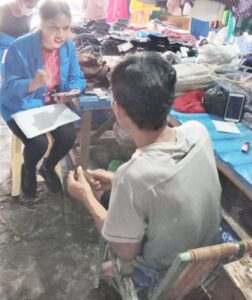 Pedagang  di Pasar  Mbongawangi Ende Menjerit