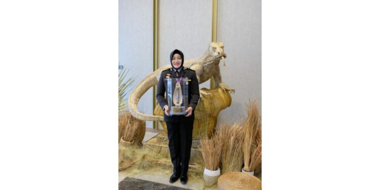 AKBP Rita Wulandari Wibowo Terima Penghargaan Internasional dari IAWP