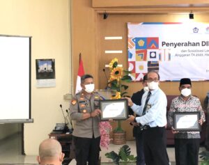 Polres Ende Terima Piagam Penghargaan Kategori Nilai IKPA Terbaik 2021