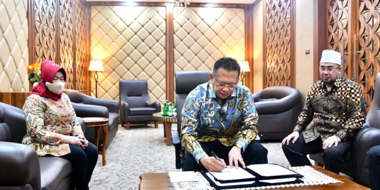 Bamsoet : MPR RI dan MUI Tandatangani MOU Sosialisasi Empat Pilar MPR RI