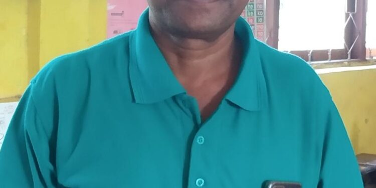 Prodi Musik UNWIRA Sambangi SDI Lasiana dan SDI Kaniti Dengan Perkusi Ember