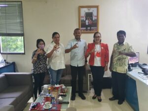 Komisioner KI Audensi Dengan Pelindo Kupang
