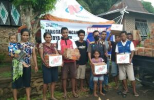 PT Nindya Karya Distribusi Bantuan Sembako Pasca Gempa di Wilayah Terisolir  Flotim