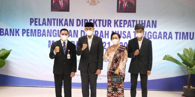 Bank NTT Gelar RUPSLB, Christofel S. M. Adoe Dilantik Sebagai Direktur Kepatuhan