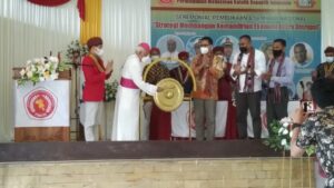 Uskup Larantuka Buka Konferensi Studi Regional PMKRI Regio Flores