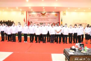 Jusuf Kalla Lantik Pengurus PMI NTT