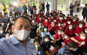 Bamsoet Bersama GERAK BS dan IMI Berikan Santunan Anak Yatim Lintas Agama