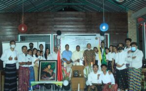 RP Florianus Lantik  Badan Pengurus KMK St. Thomas More Fakultas Ekbis Undana Kupang