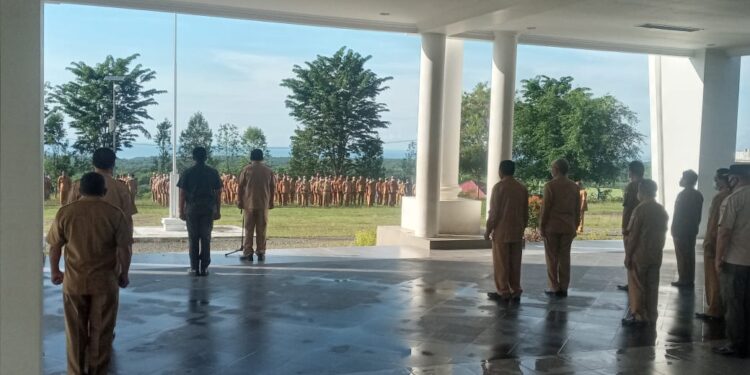 Bupati Matim Agas Andreas Pimpin Apel Perdana 2022