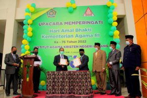 Komisi Informasi dan IAKN Tanda Tangan MoU Keterbukaan Informasi