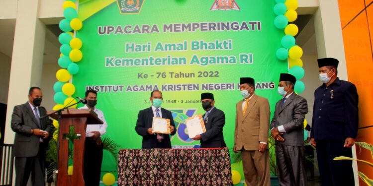 Komisi Informasi dan IAKN Tanda Tangan MoU Keterbukaan Informasi