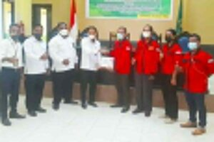 Ketua LBH Surya NTT Perwakilan Lembata Vian Burin Teken MOU Dengan Pengadilan Agama Lembata